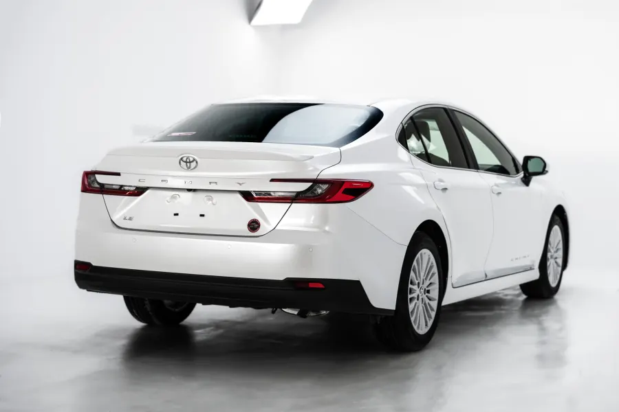 Camry LE - lang.Exterior image 4