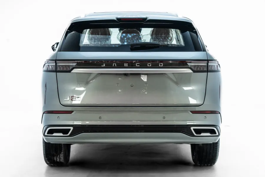 J8 Luxury - lang.Exterior image 3