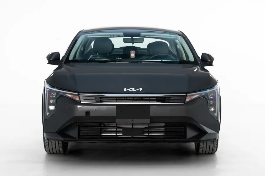KIA K4 GLS - lang.Exterior image 2