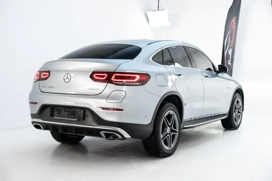 مرسيدس بنز جي ال سي 300 - lang.Exterior image 4