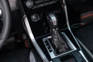 Veloz GLX - Interior thumbnail 6