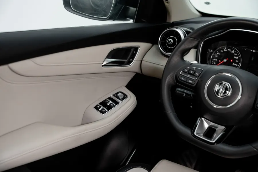 MG HS COMFORT - Interior image 5