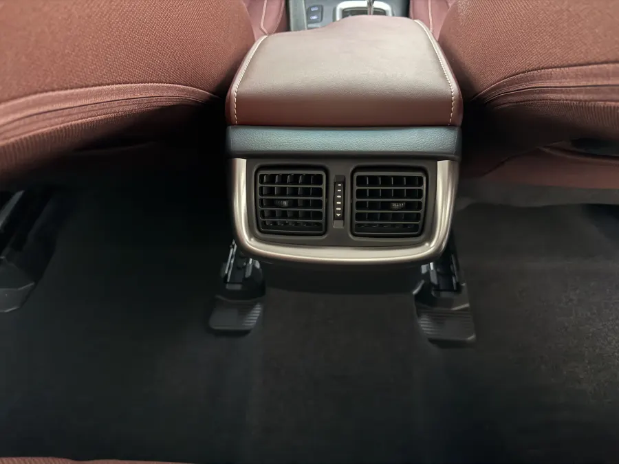 Hilux GLX S - Interior image 5