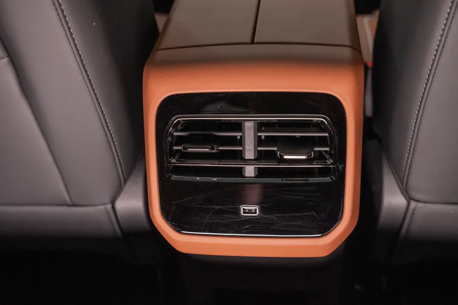 soueast s06 - Interior image 2