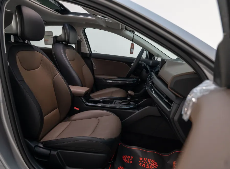 KIA K4 GLS - Interior image 2