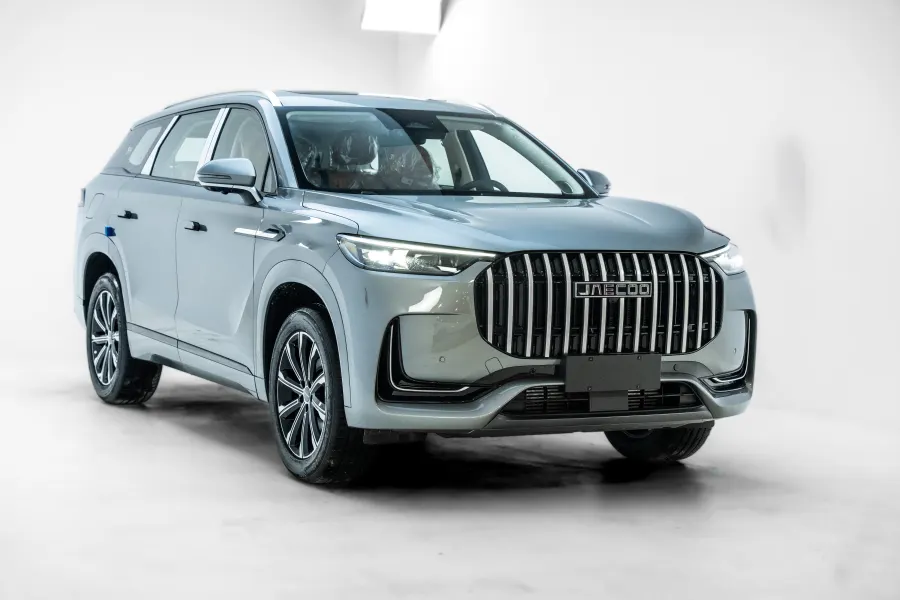 J8 Luxury - lang.Exterior image 1