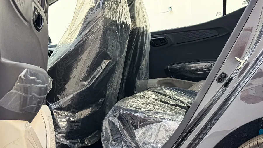 Grand i10 Standard - Interior image 3