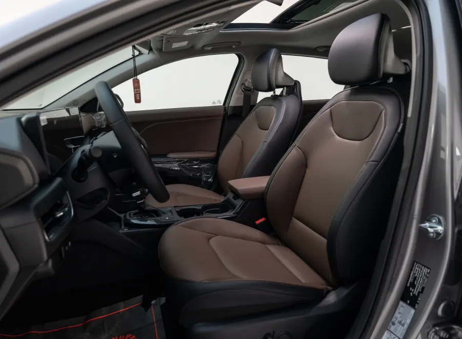 KIA K4 GLS - Interior image 1