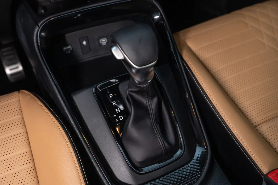 Sonet GL Mid - Interior image 13