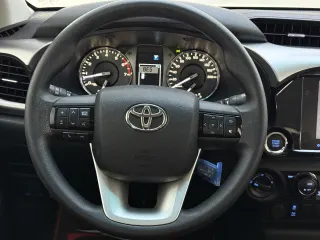 Hilux GLX S - Interior thumbnail 10