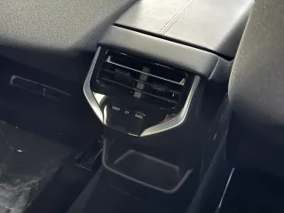 MG 7 - Interior thumbnail 11