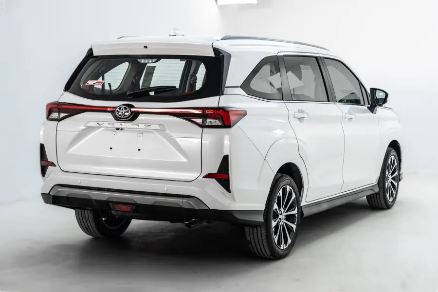 Veloz GLX - lang.Exterior image 4