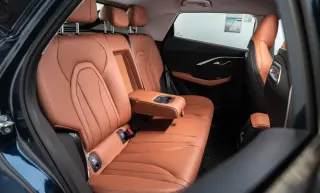 C5 230T - Interior thumbnail 4
