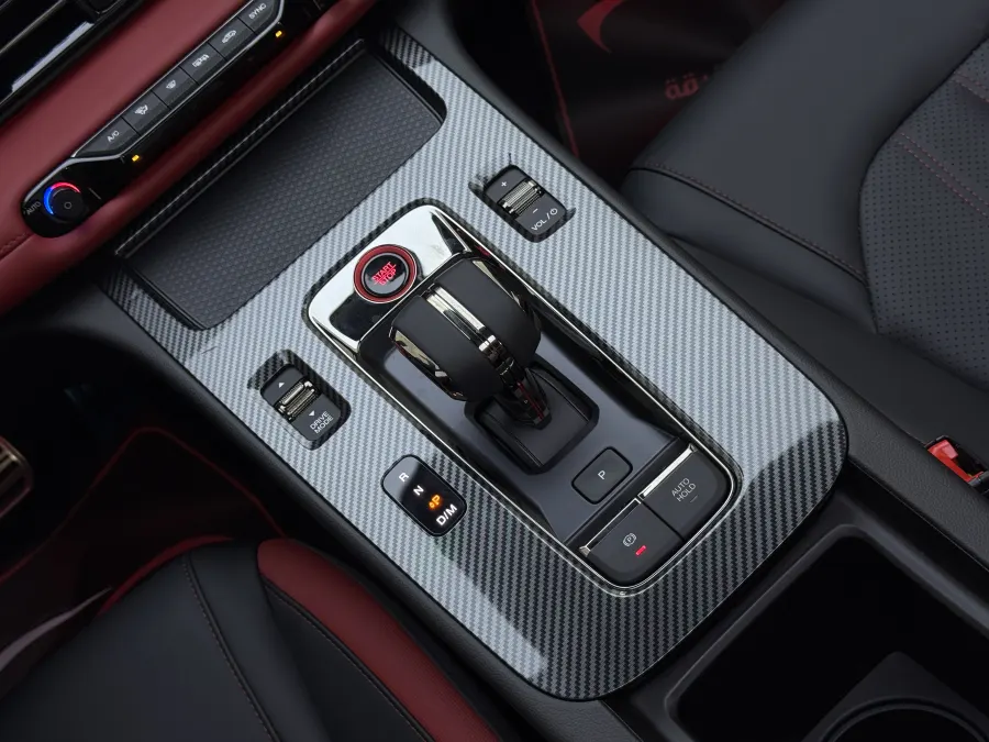 Empow S - Interior image 10