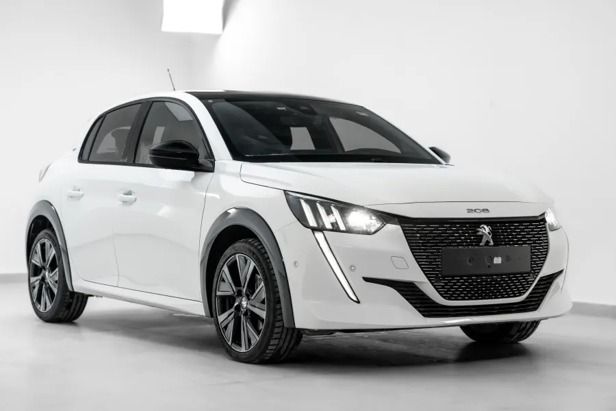 208 GT - lang.Exterior image 1