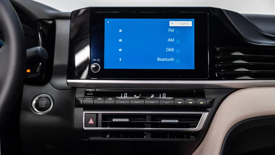 Camry LE - Interior image 16