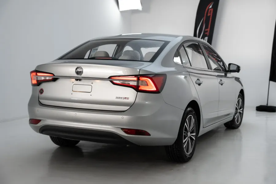 MG 5 DELUX - lang.Exterior image 4