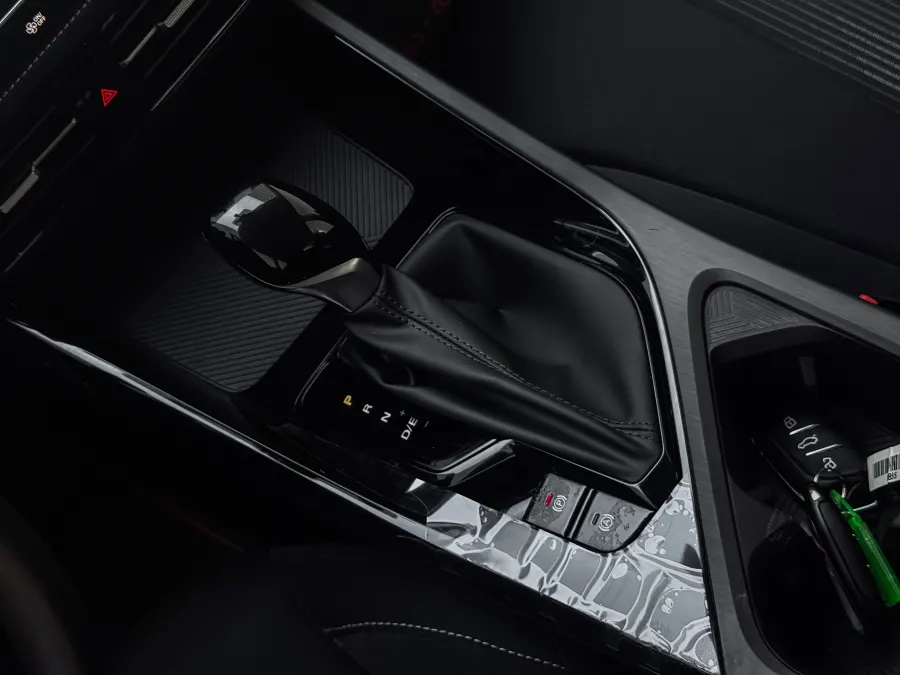 Mg 5 FaceLift - Interior image 9