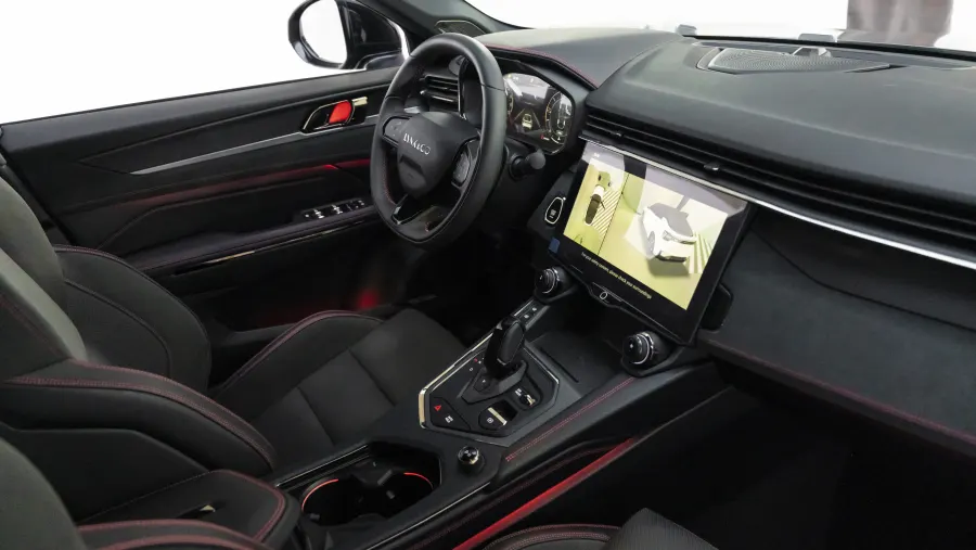 LYNK & C0 05 - Interior image 1