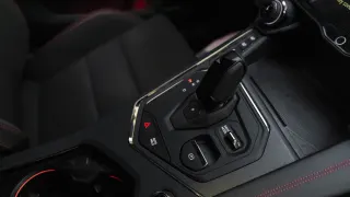 LYNK & C0 05 - Interior thumbnail 3