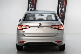 MG 5 DELUX - Interior thumbnail 3