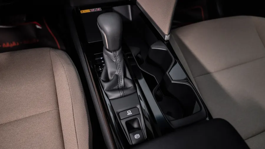 Camry LE - Interior image 7