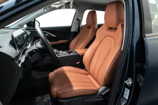 C5 230T - Interior thumbnail 1