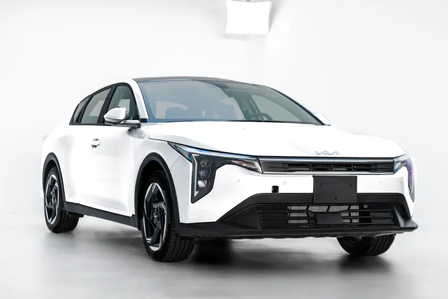 KIA K4 GLS - white