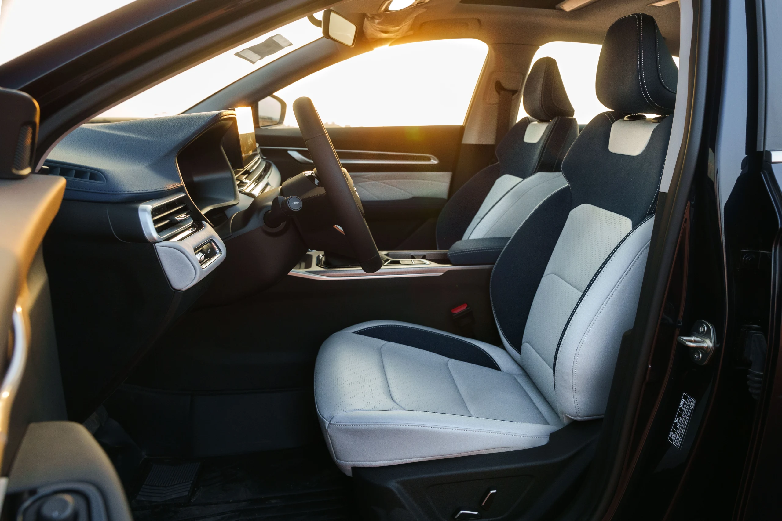 Emgrand GF - Interior image 9