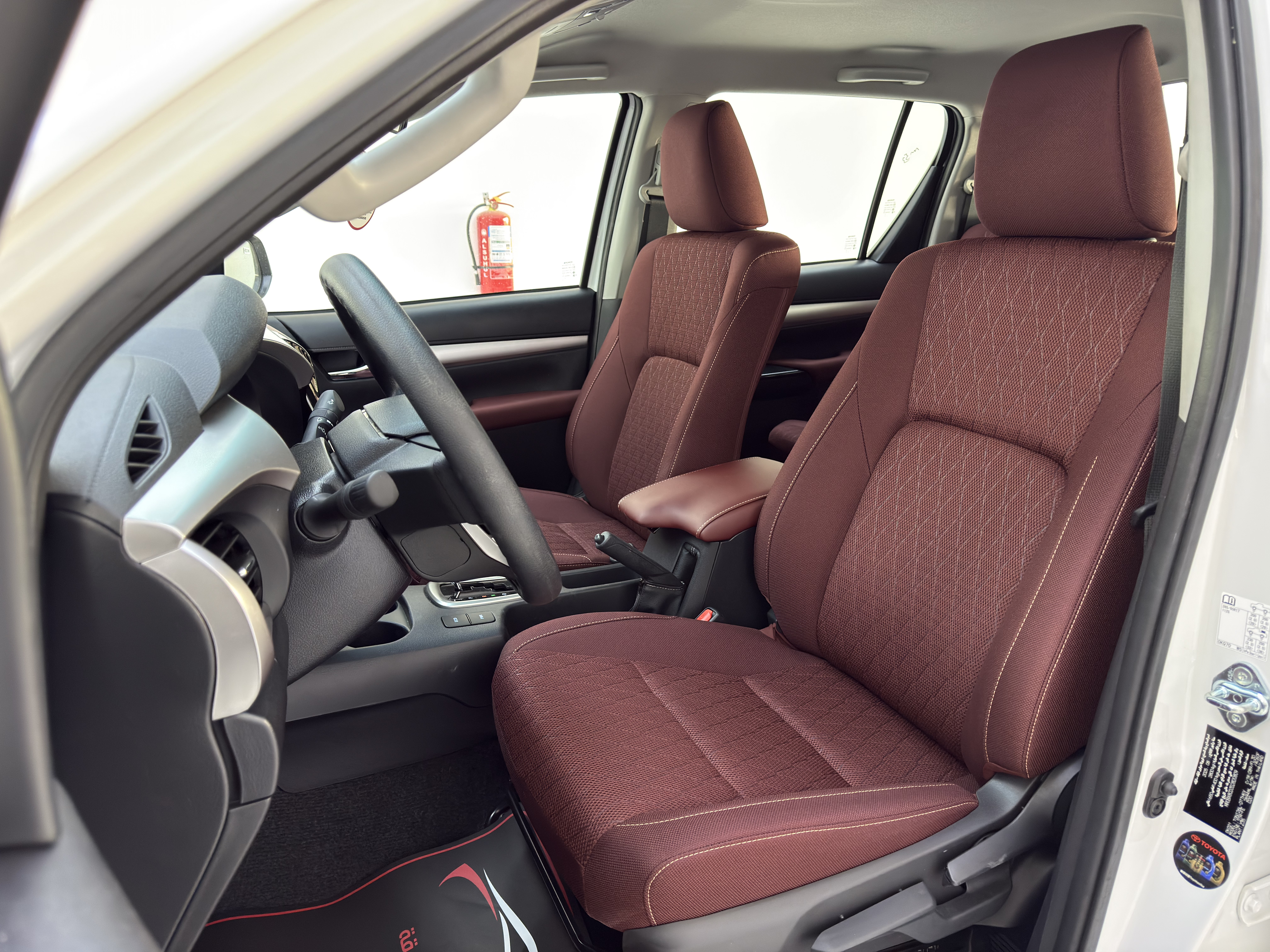 Hilux GLX S - Interior thumbnail 2