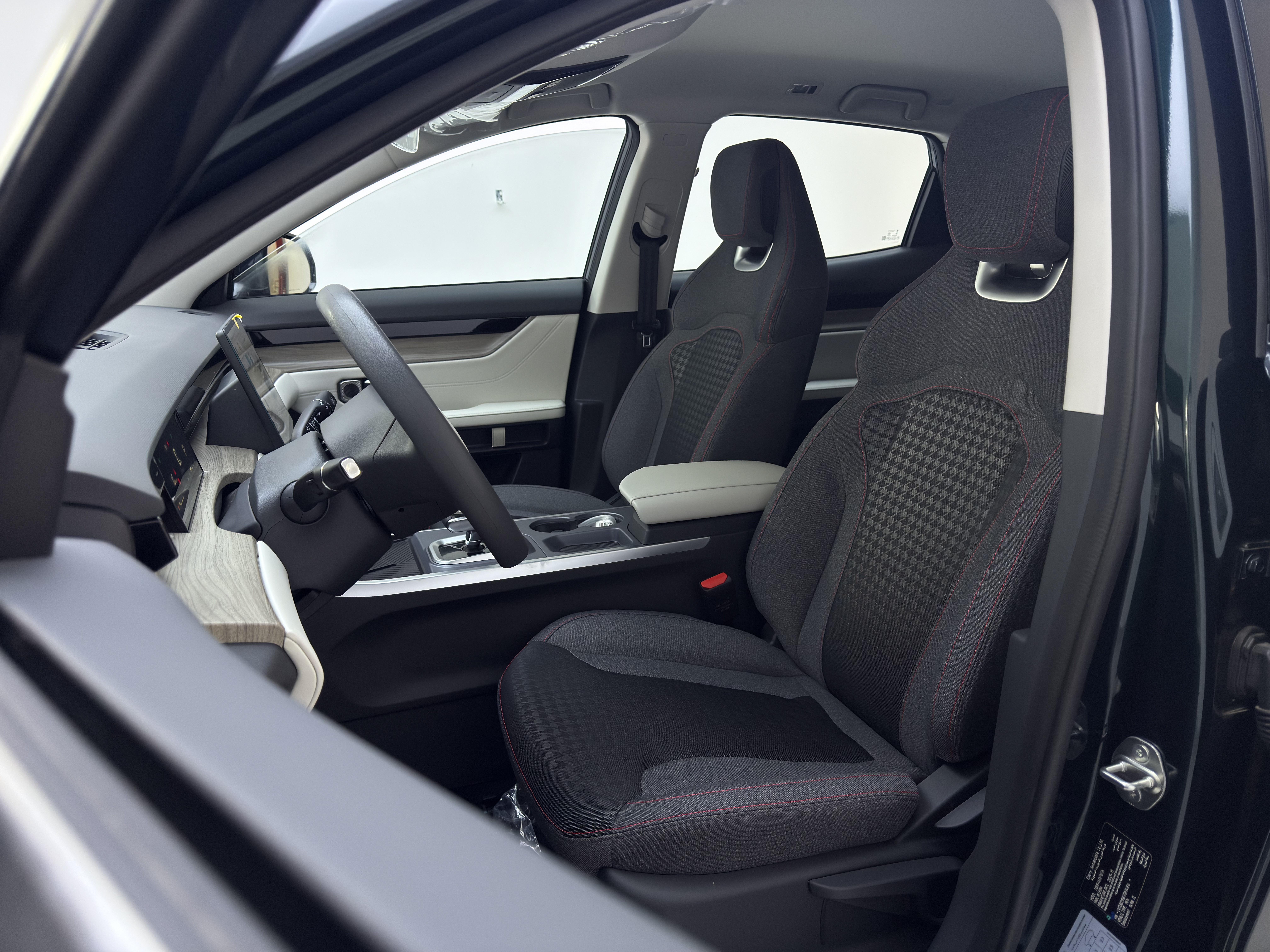 Dashing Comfort - Interior thumbnail 1