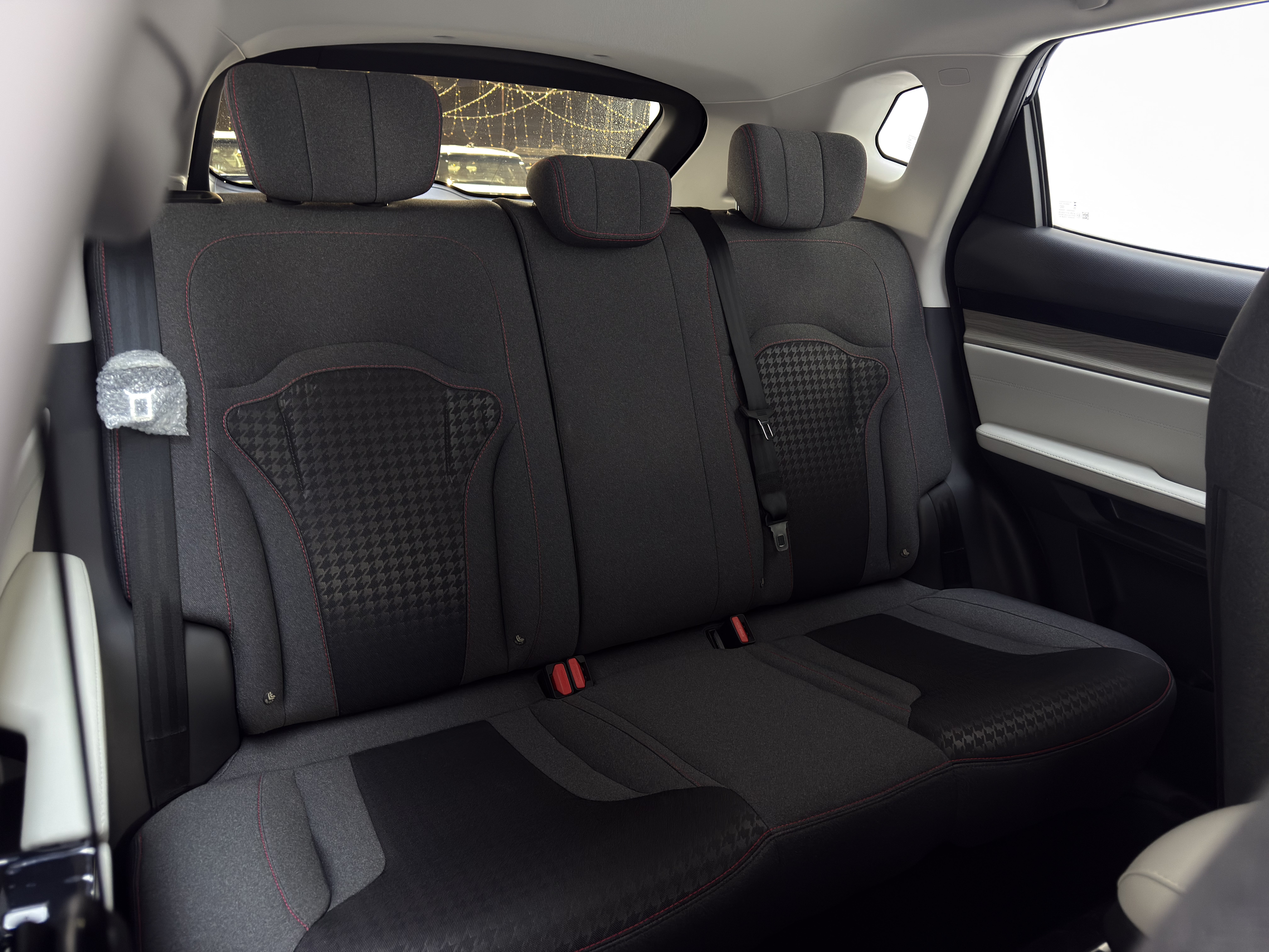 Dashing Comfort - Interior thumbnail 5