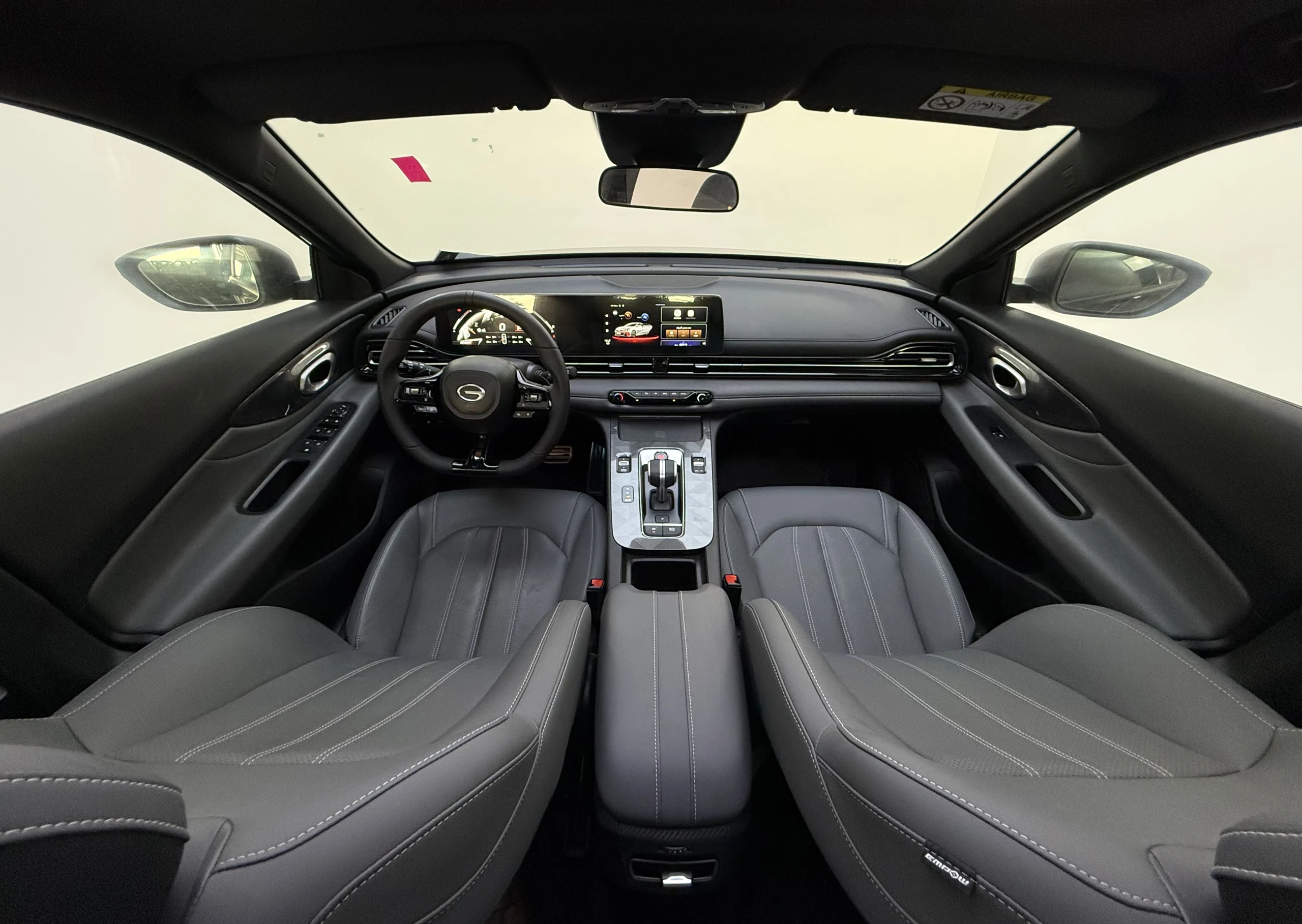 Hyundai Staria GL 2025 - Interior image 11